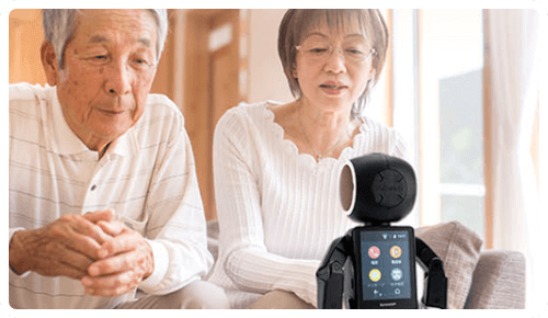 男性、女性、ロボホンの画像