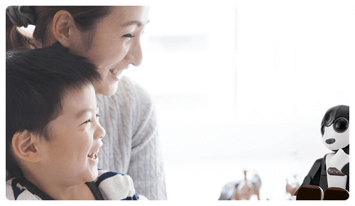 女性、子供、ロボホンの画像