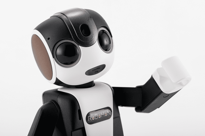 AIロボット　人気の『ロボホン』一人遊び